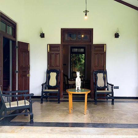 آهانغاما Headman House Antique Villa - A Seaside Royal Stay المظهر الخارجي الصورة