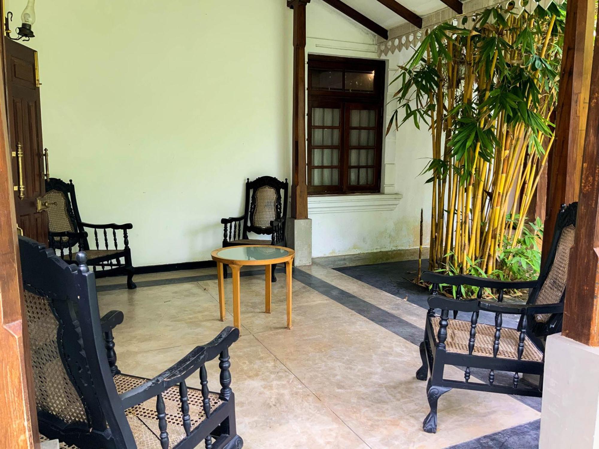آهانغاما Headman House Antique Villa - A Seaside Royal Stay المظهر الخارجي الصورة