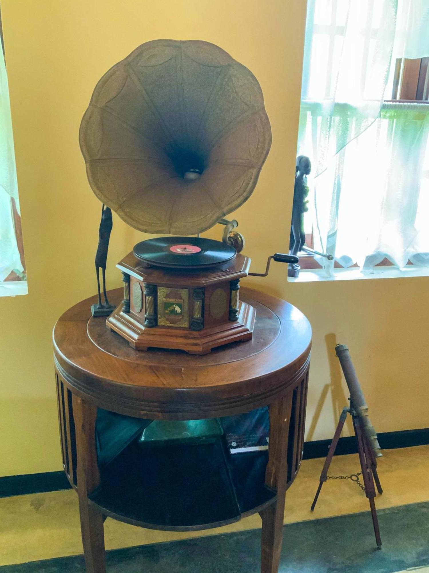 آهانغاما Headman House Antique Villa - A Seaside Royal Stay المظهر الخارجي الصورة