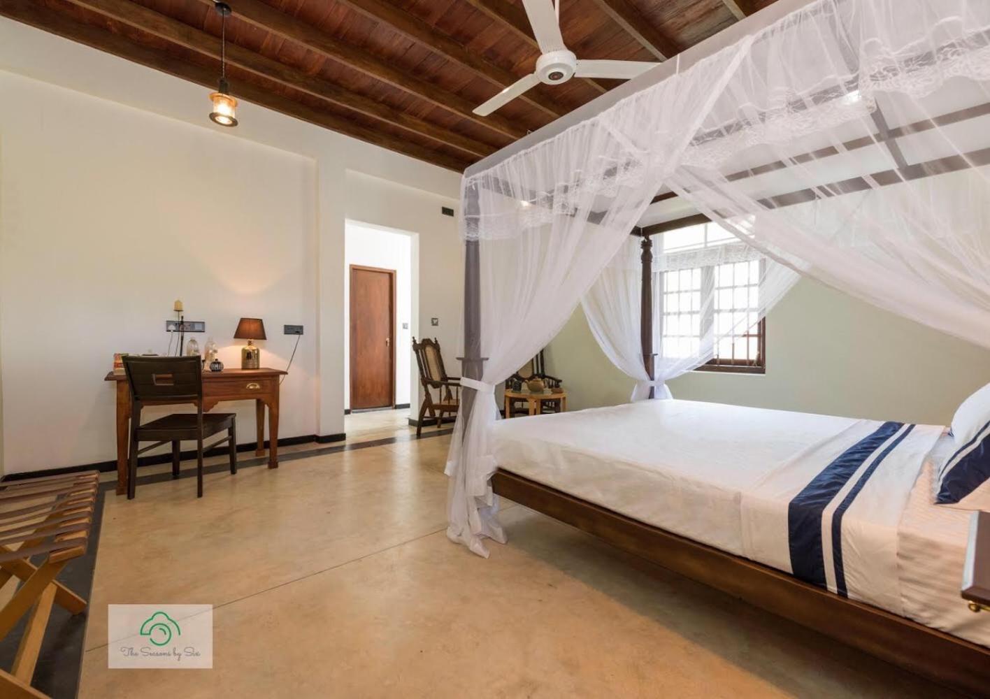 آهانغاما Headman House Antique Villa - A Seaside Royal Stay المظهر الخارجي الصورة