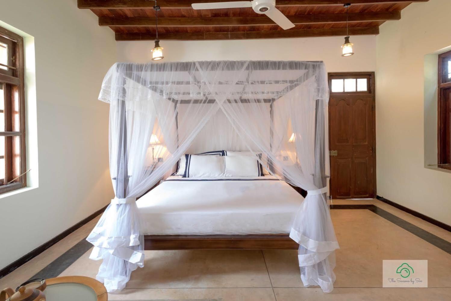 آهانغاما Headman House Antique Villa - A Seaside Royal Stay المظهر الخارجي الصورة
