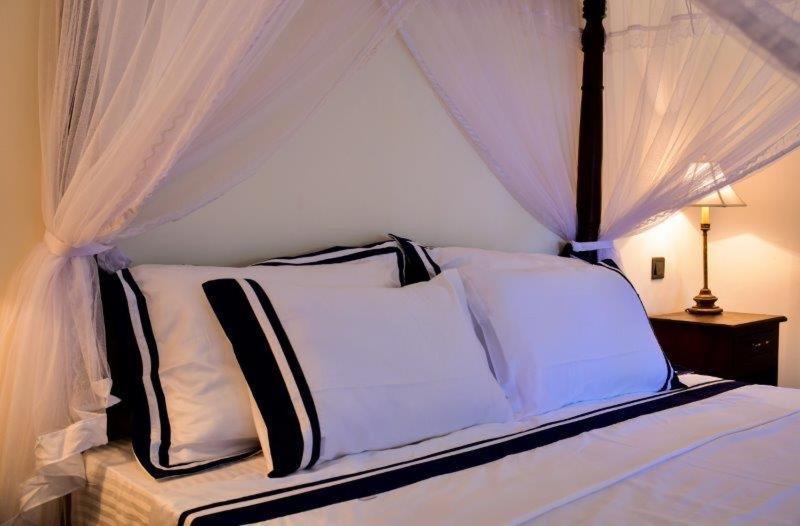 آهانغاما Headman House Antique Villa - A Seaside Royal Stay المظهر الخارجي الصورة
