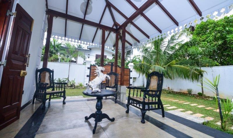 آهانغاما Headman House Antique Villa - A Seaside Royal Stay المظهر الخارجي الصورة