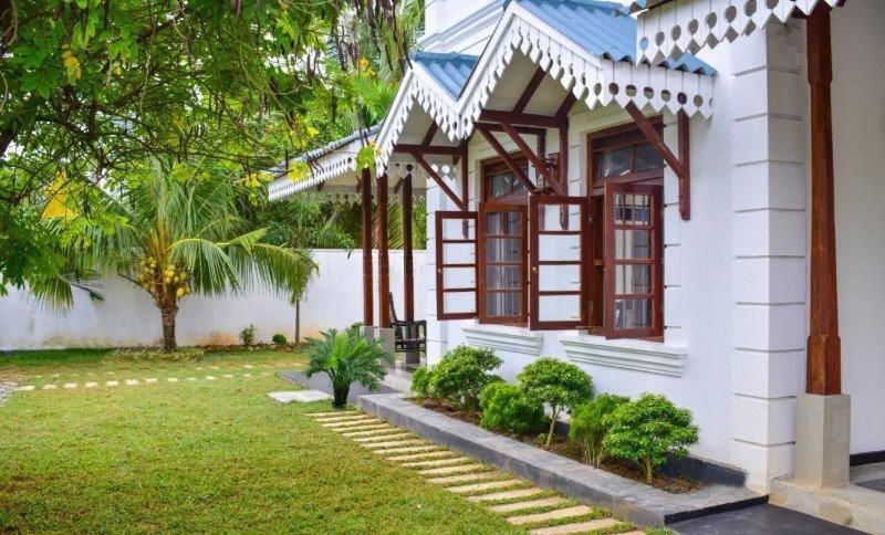 آهانغاما Headman House Antique Villa - A Seaside Royal Stay المظهر الخارجي الصورة
