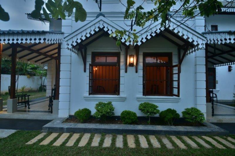 آهانغاما Headman House Antique Villa - A Seaside Royal Stay المظهر الخارجي الصورة